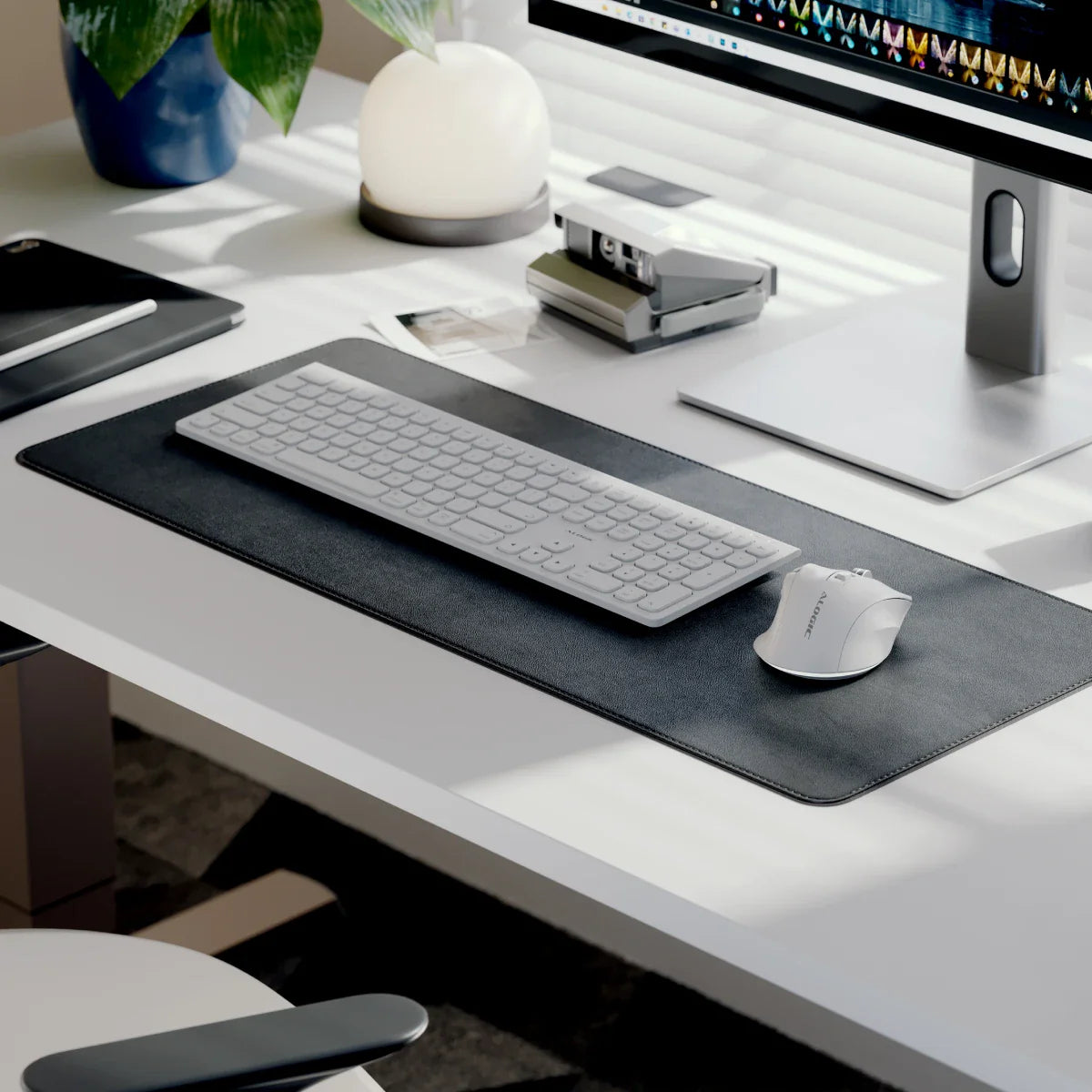 Apex Bluetooth USB-C Rechargeable 7 Keys Programmable Mouse