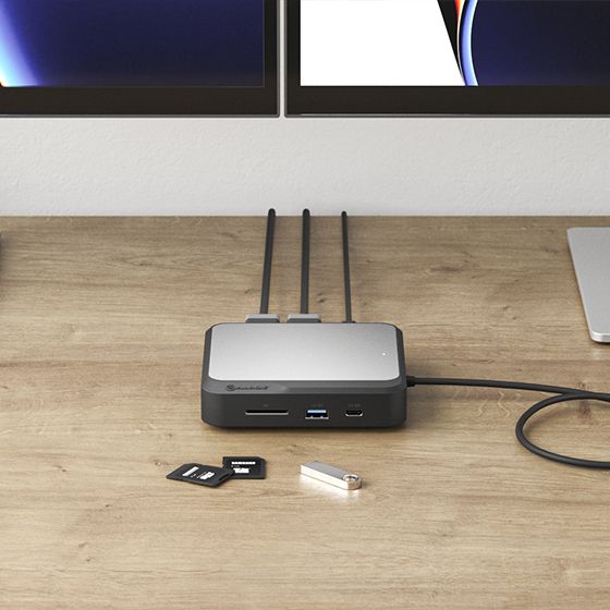 Clarity Max 32" UHD 4K Monitor with USB-C Power Delivery + Dual 4K Universal Docking Station _ DisplayPort Edition