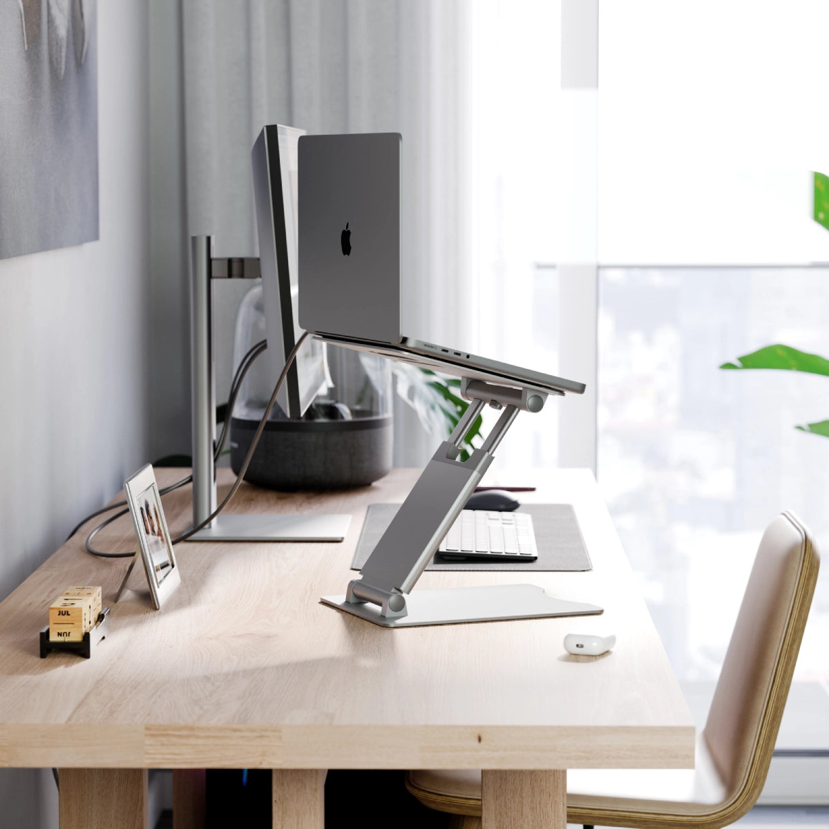 Elite Plus Adjustable Laptop Riser - Silver