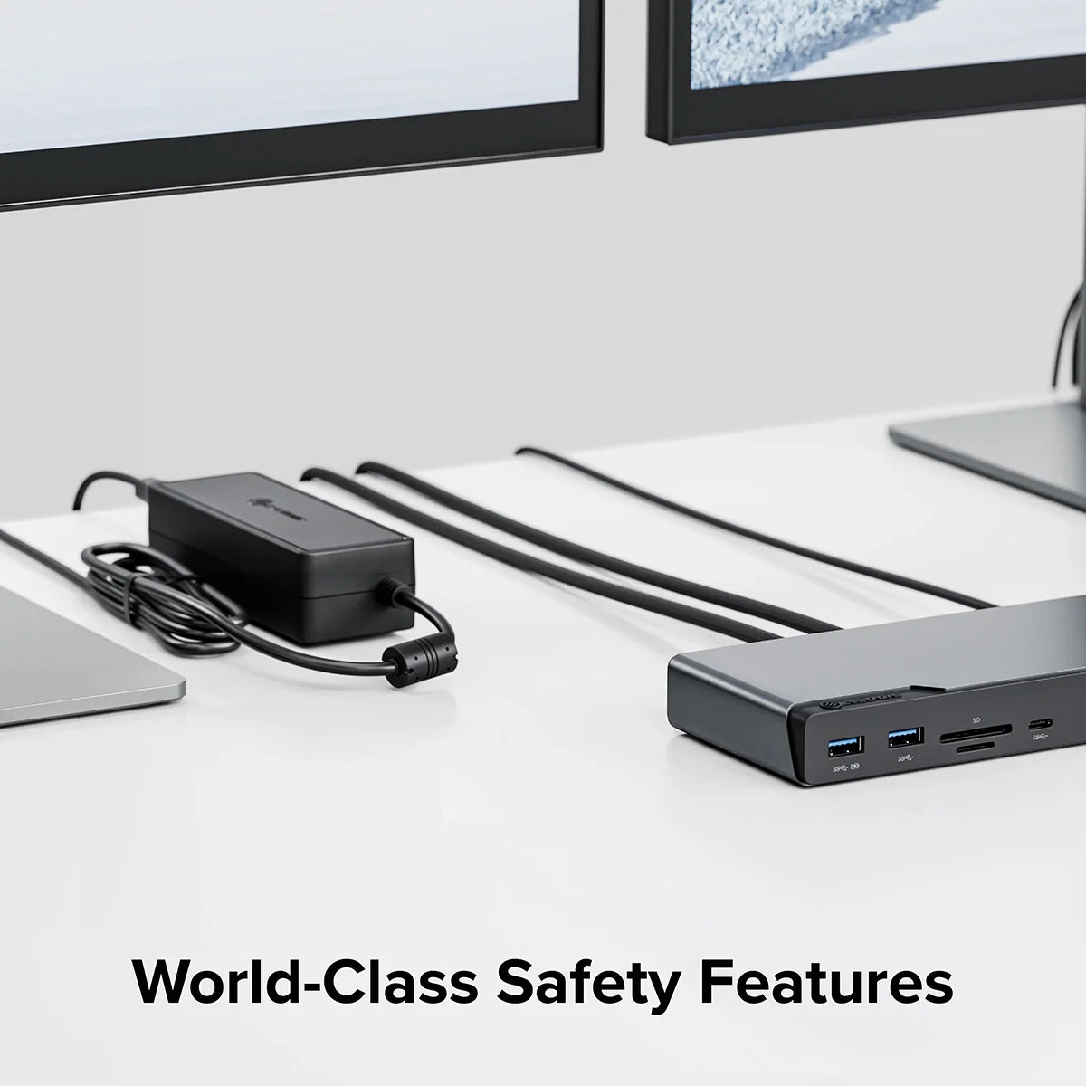 DV4 Universal Quad Display Docking Station with 100W Power Delivery - Power Adapter Included